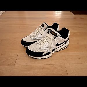 Vintage Nike Airmax Circa Early 2000’s